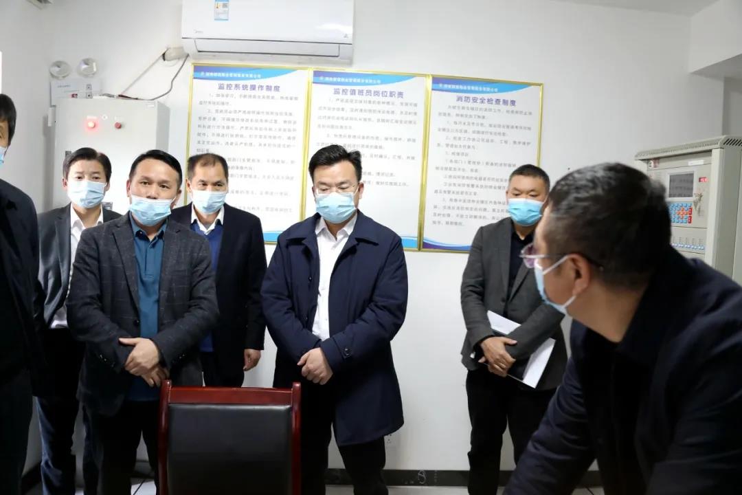 王洪灿调研智慧小区建设工作