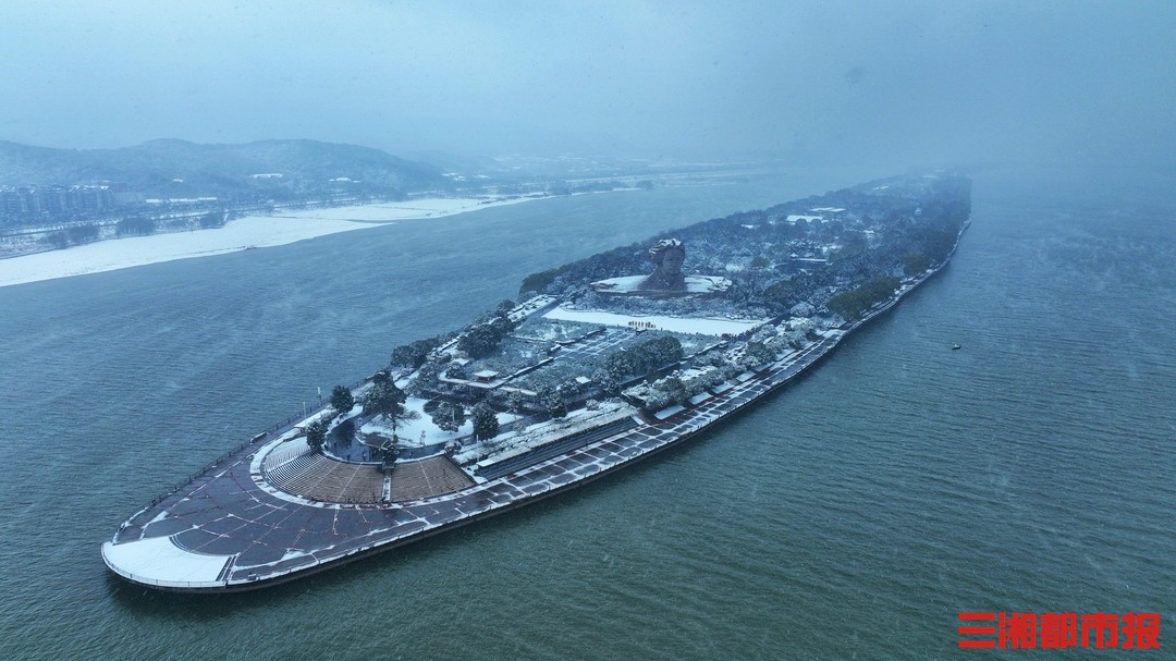 橘子洲头雪景图片