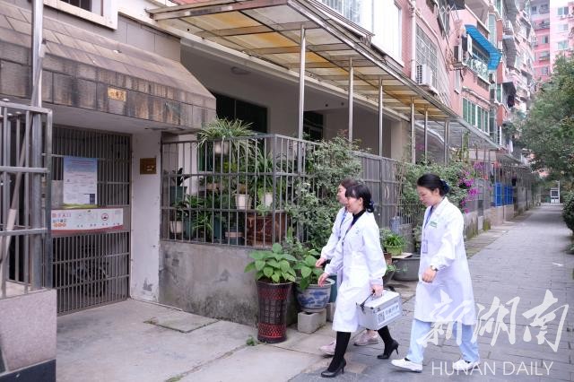 护士怎么数呼吸湖南日报丨一切为了患者——湖南医药学院第一附属医院推进高质量跨越式发展纪实_https://www.jmylbn.com_新闻资讯_第9张