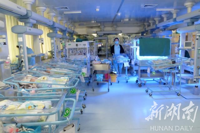 护士怎么数呼吸湖南日报丨一切为了患者——湖南医药学院第一附属医院推进高质量跨越式发展纪实_https://www.jmylbn.com_新闻资讯_第12张