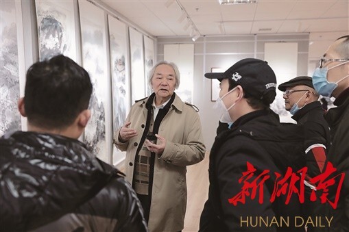 “情系家乡”谭仁国画作品展开幕