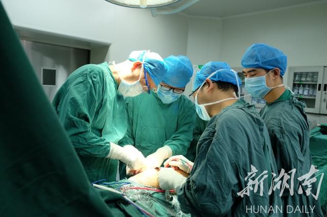 护士怎么数呼吸湖南日报丨一切为了患者——湖南医药学院第一附属医院推进高质量跨越式发展纪实_https://www.jmylbn.com_新闻资讯_第8张