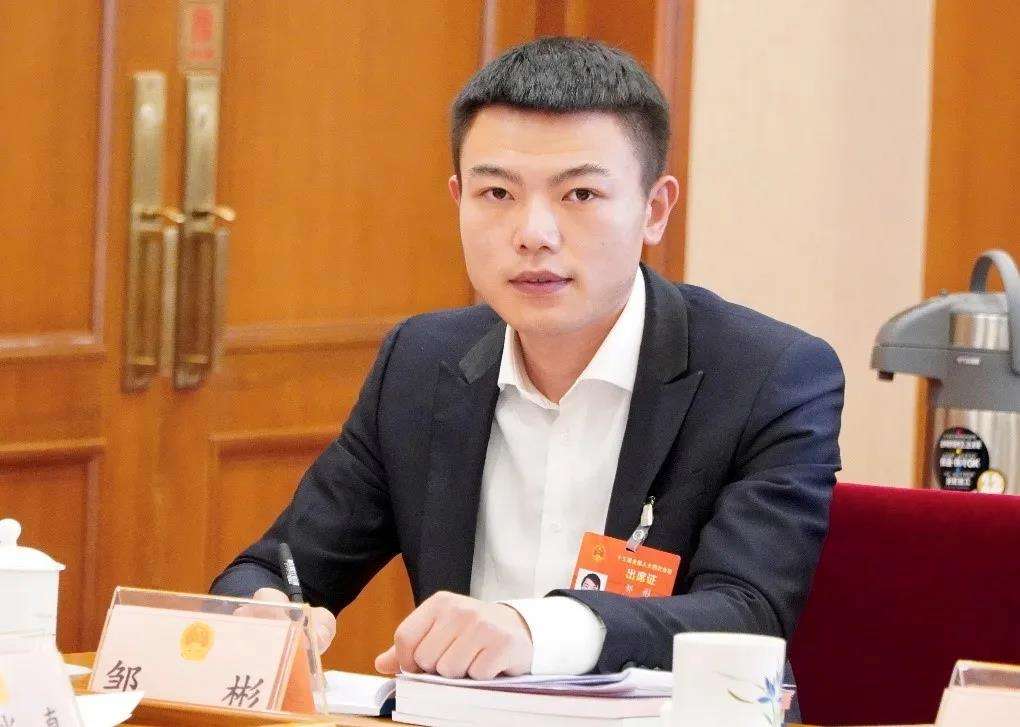 邹彬：“只要专注热爱，就能有所成就”