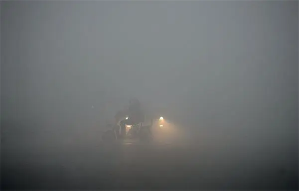 浓雾来袭！湖南高速多个收费站临时管制