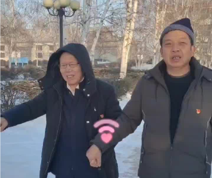 南北第一村｜两位村支书手拉手好有爱