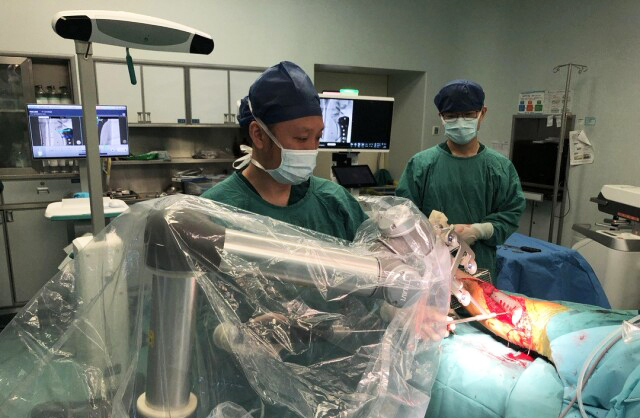 湖南首例：机器人辅助保肢治疗骨肉瘤
