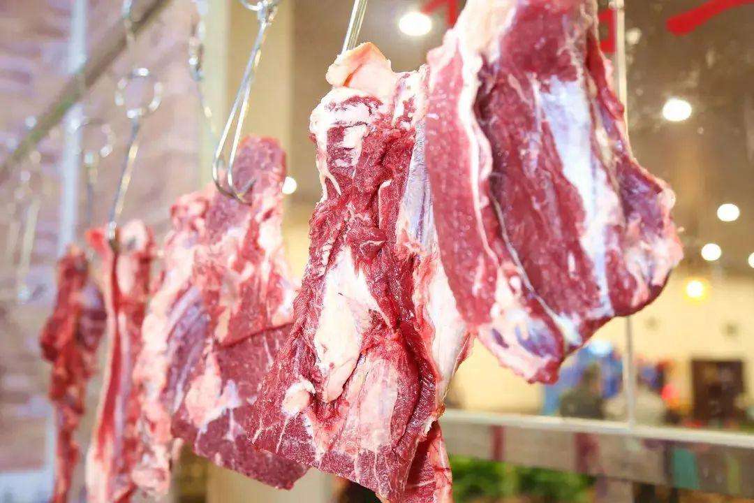 雨雪降温“煮”热一碗驱寒牛肉汤，这个春节的牛肉市场价稳中微降