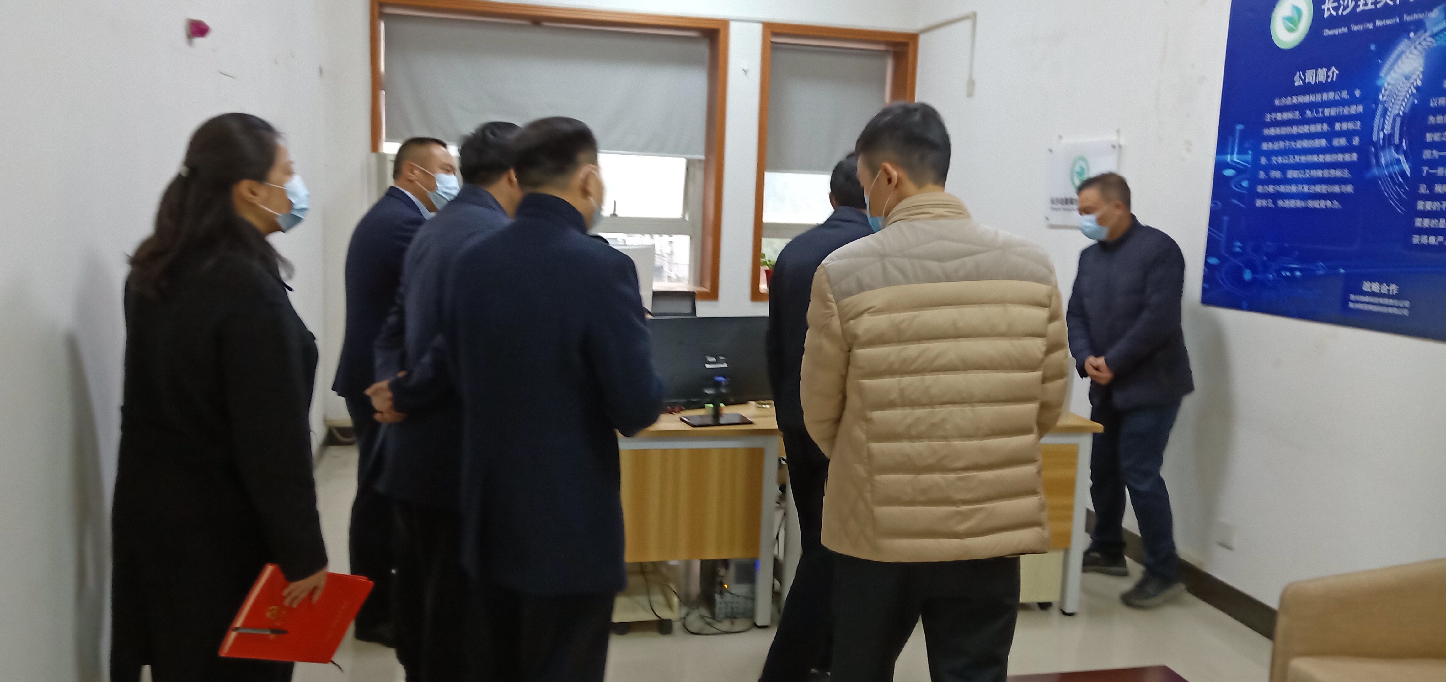 杨四强：身残志坚变身阳光致富带头人