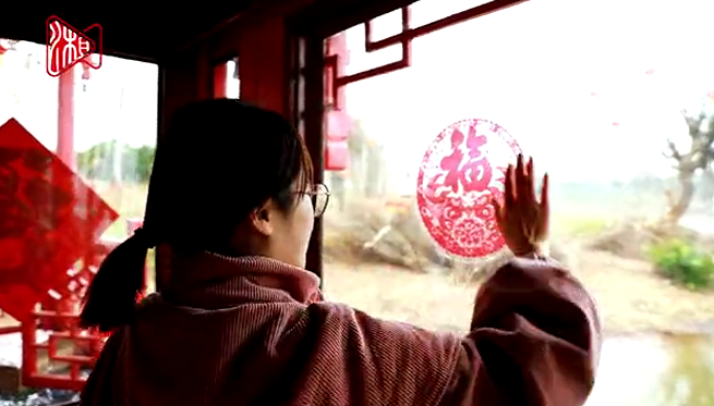 小河咀村村民欢欢喜喜过新年。(沅江市融媒体中心供图) 小河咀村村民欢欢喜喜过新年。(沅江市融媒体中心供图)