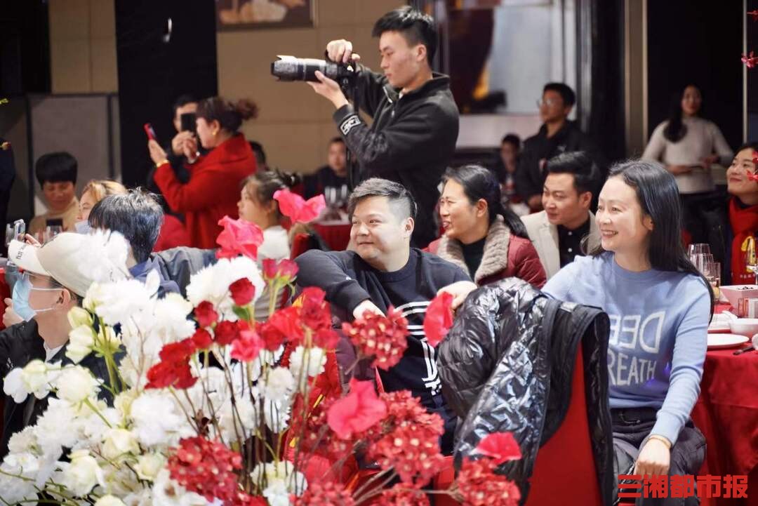 现场丨祝福他们!奥运冠军谌利军今日大婚-三湘都市报