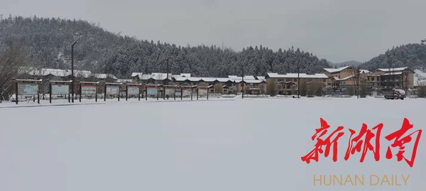 禾库安置区瑞雪纷飞