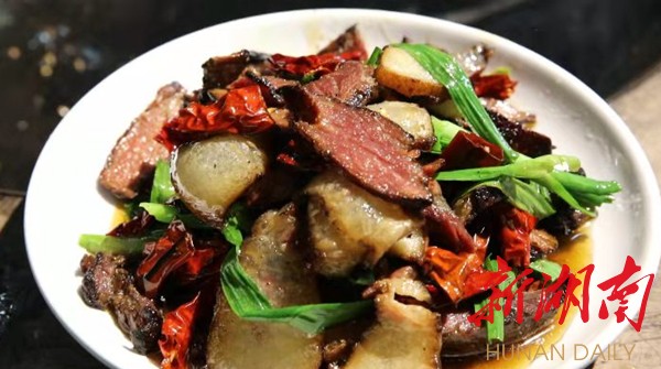 令人垂涎欲滴苗家腊肉