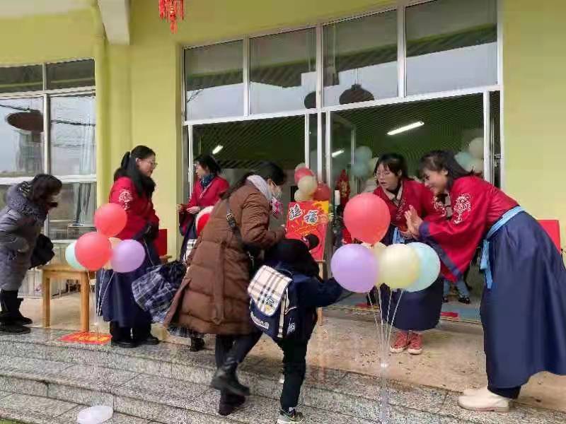 “疫”心准备  “幼”迎开学  ——洪江市幼儿园用“心”迎接开学第一天