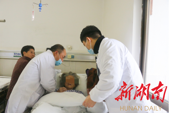 隆回县人民医院成功为一位百岁老人进行骨科手术_邵商网
