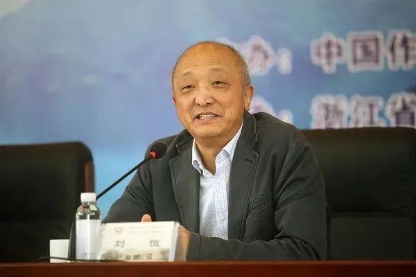 三易片名，刘恒新作《你是我的一束光》的前世今生