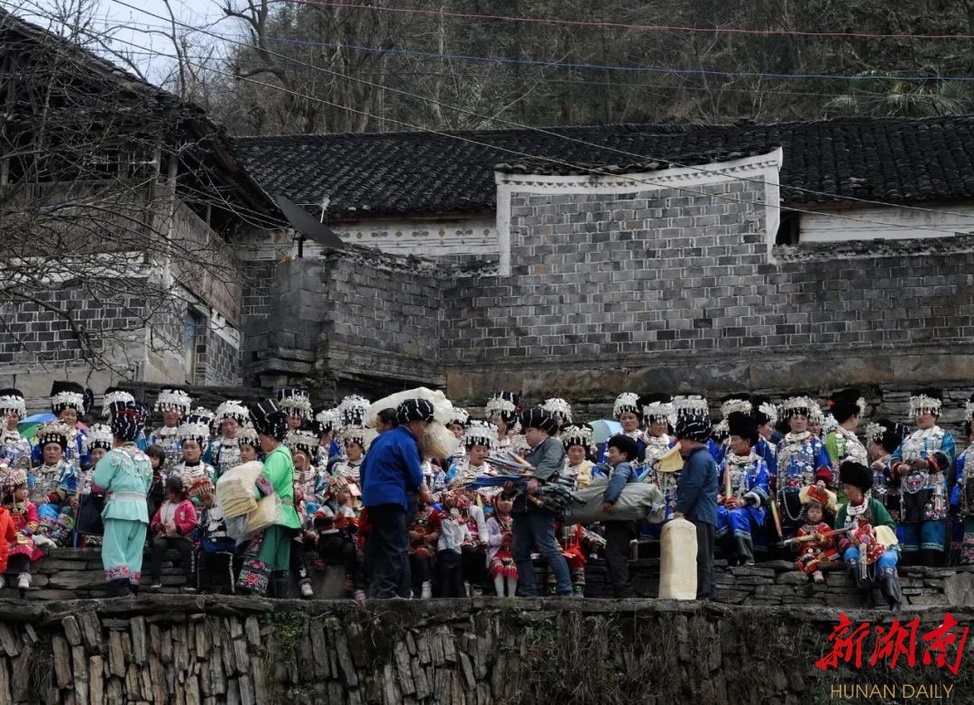 组图丨武吉海：我觅苗寨接龙