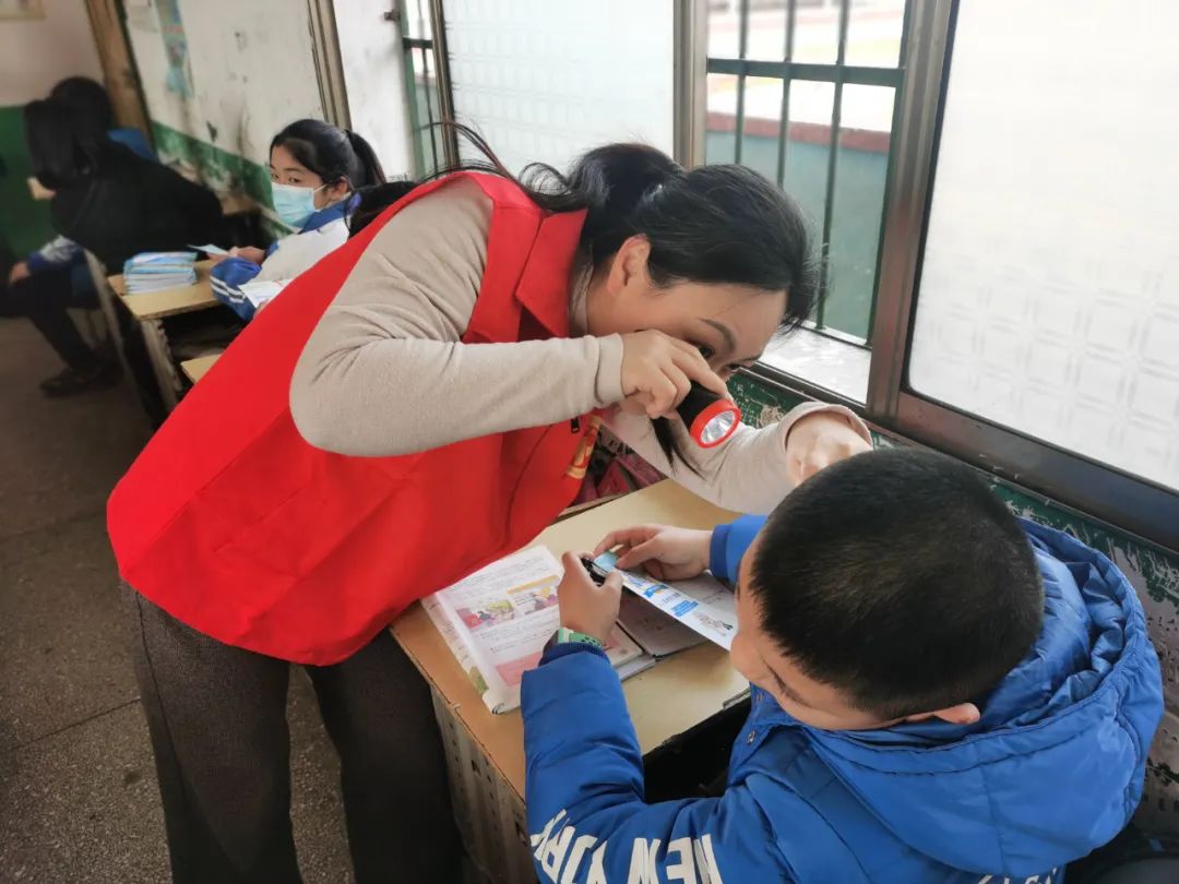 社區青春行動湖南百萬青少年學雷鋒志願服務行動在社區如火如荼開展