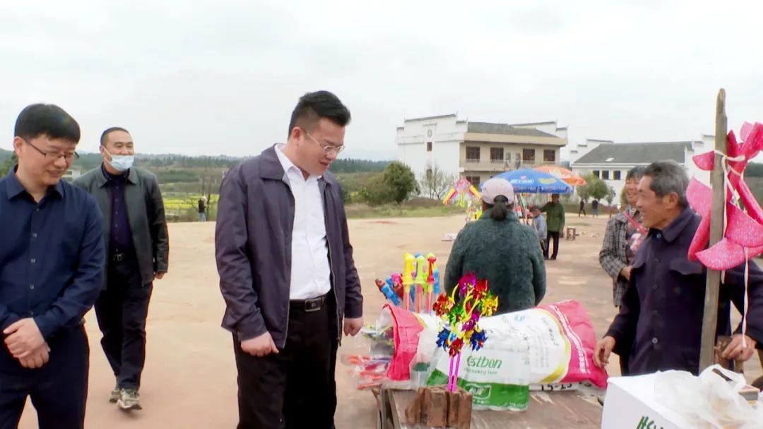 王洪灿到渡口丹霞景区调研旅游发展工作
