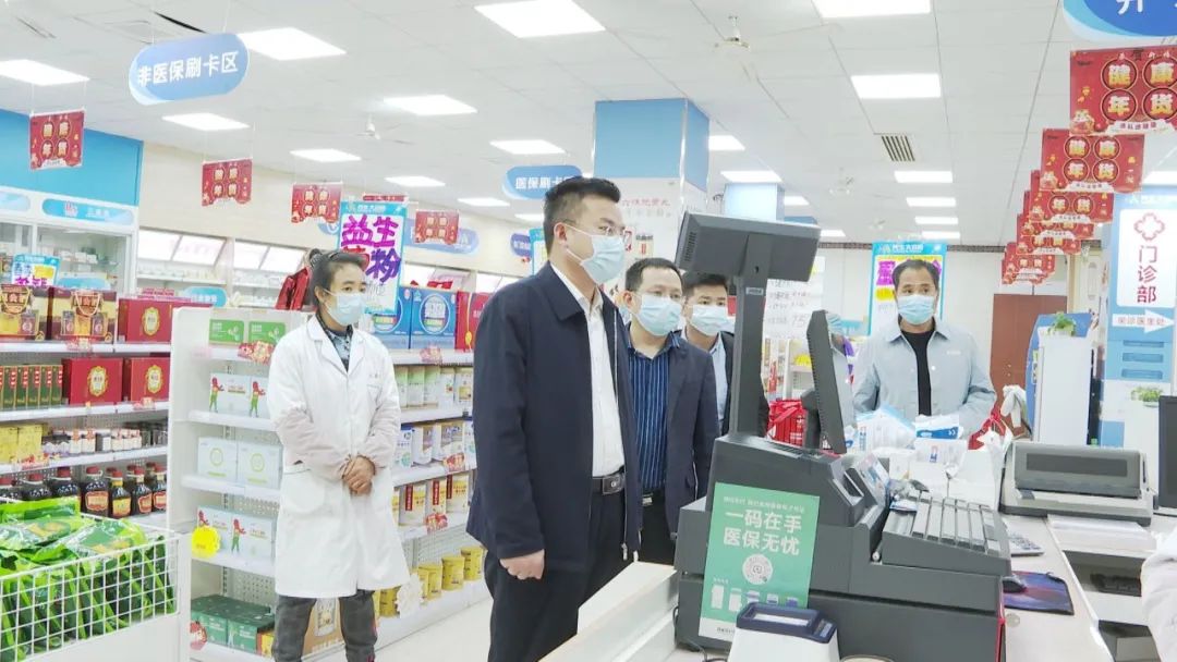 王洪灿暗访督查疫情防控工作