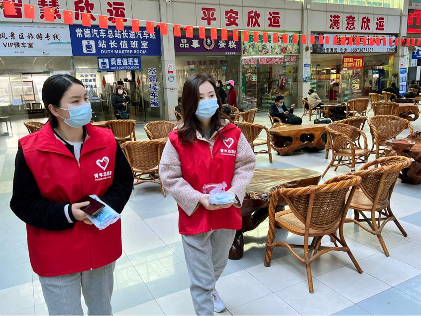 常德团市委开展“戴口罩 强防疫”文明宣传劝导志愿服务活动