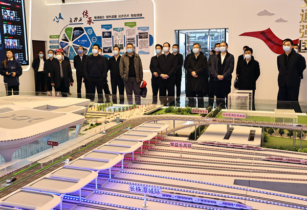 毛伟明：安全推进 高效协同 合力攻坚 确保常益长铁路依法高质量开通