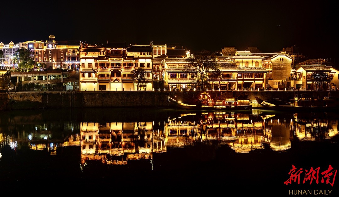 洪江古商城夜景图片