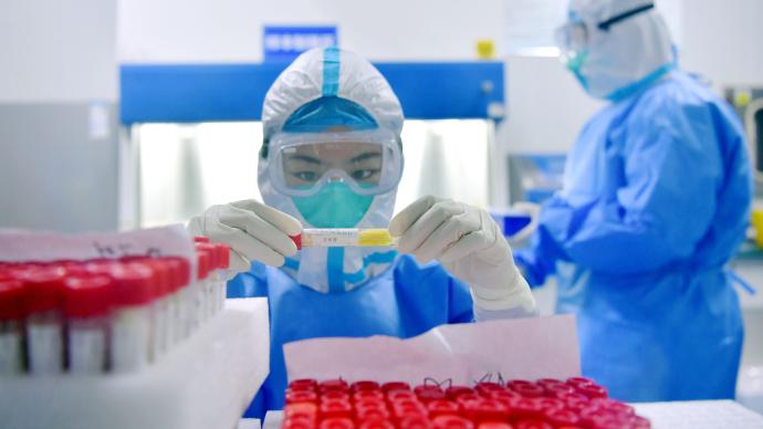 上海：本轮总计报告超7.3万例 疫情还在高位运行，形势极其严峻