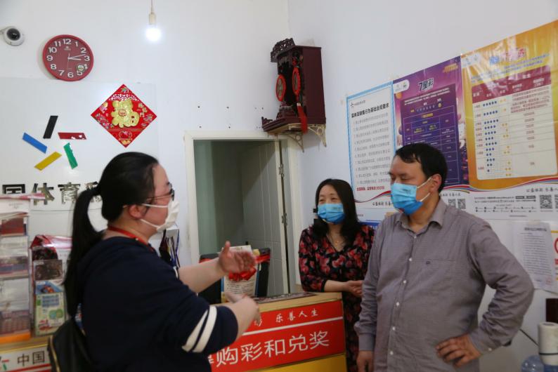 助力社区抗疫  2022长沙体彩“微光行动”走进白沙花园