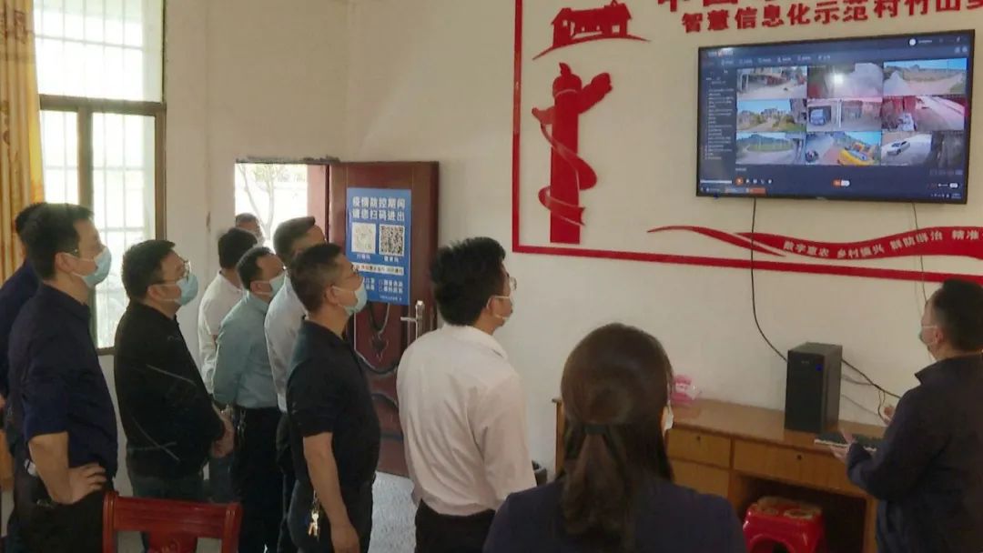 王洪灿到乡镇调研产业发展及基层社会治理工作