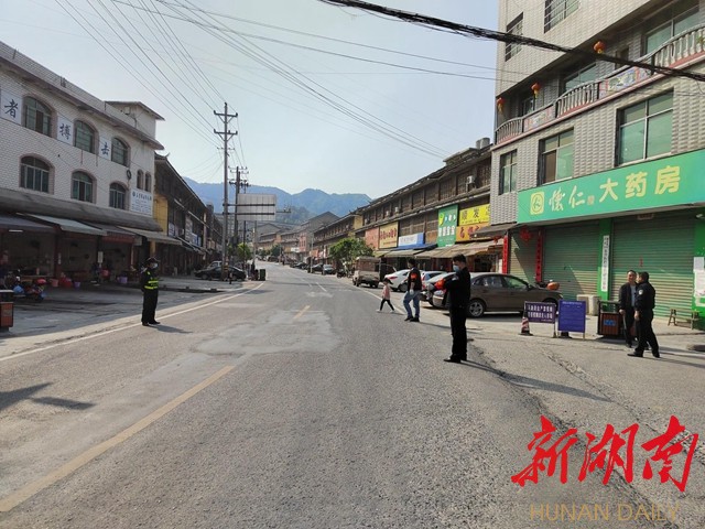 【交通顽瘴痼疾集中整治】人居环境整治巩固提升 道路交通安全平稳有序