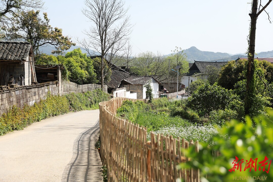 人居环境整治进行时会同县堡子镇黄旗村三部曲激发村民新活力