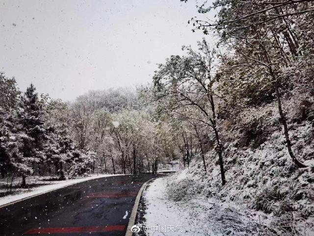 北京门头沟四月飘雪反常吗？一点也不！