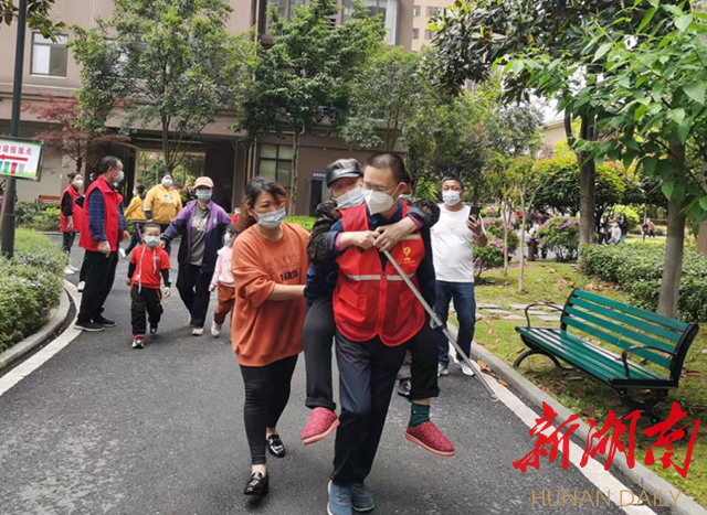“党旗红”守护“健康绿”——邵阳市基层党组织和党员参与抗疫综述