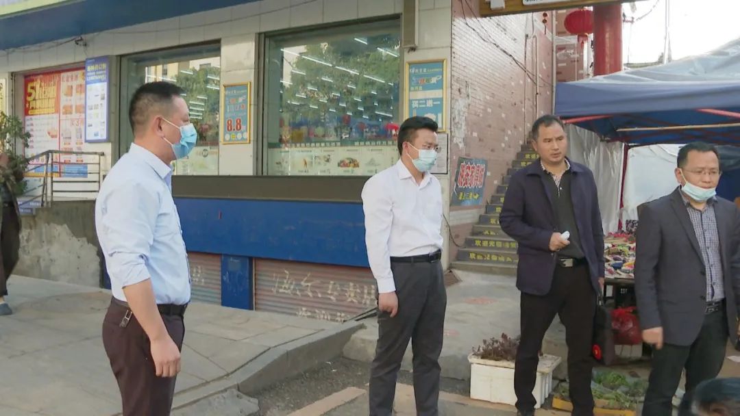 王洪灿检查督导房屋建筑安全隐患整治工作