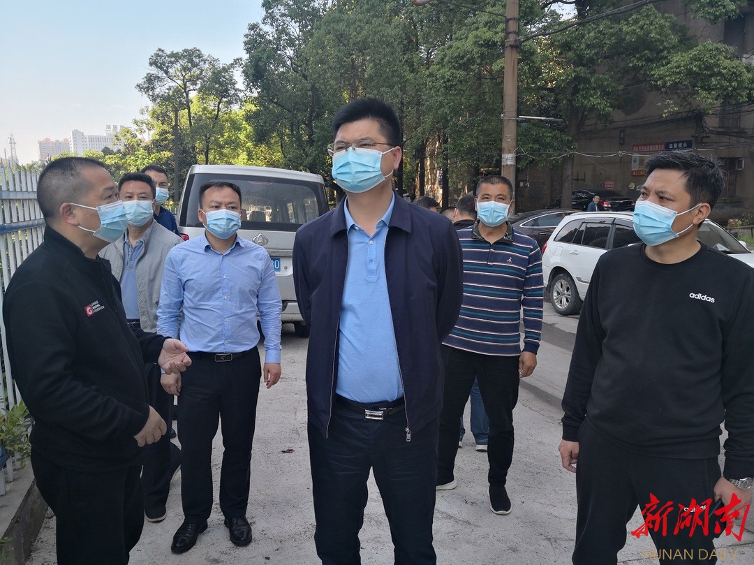 鹤城区委副书记,区长郑明明深入城区督导房屋建筑安全隐患大排查大