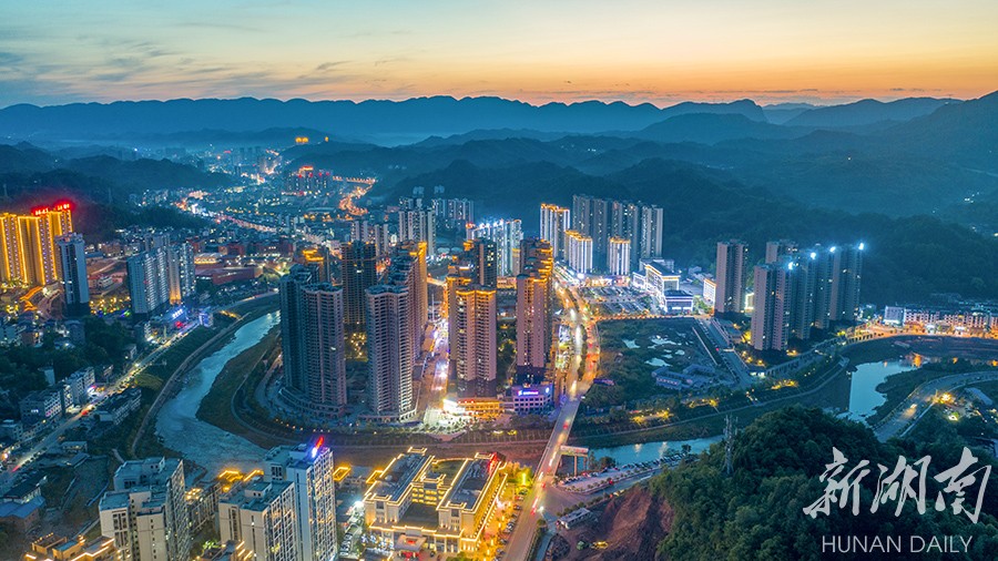 桑植小城夜色美