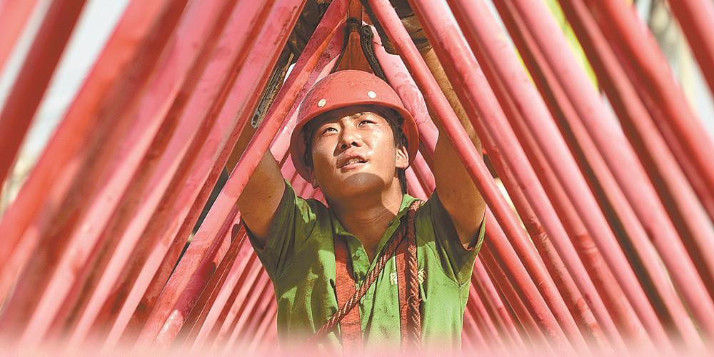 推进项目建设