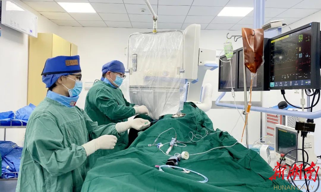 绥宁县人民医院成功抢救一“三支病变”危重患者