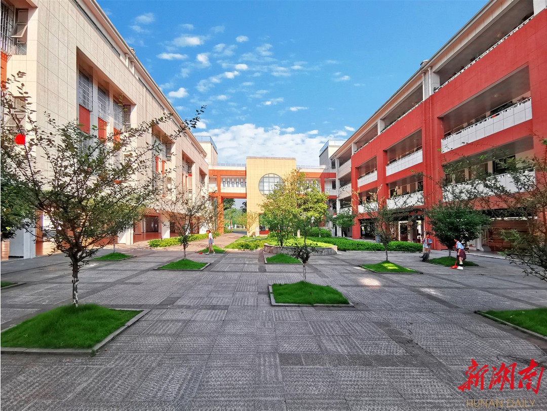 最美家乡推荐官之"最美校园"|常德市鼎城区江南小学:在光影里,揽一怀