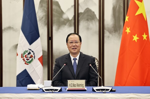 中多友谊结出新硕果 服务总体外交新举措 湖南向多米尼加“云赠送”垃圾清运车 毛伟明出席