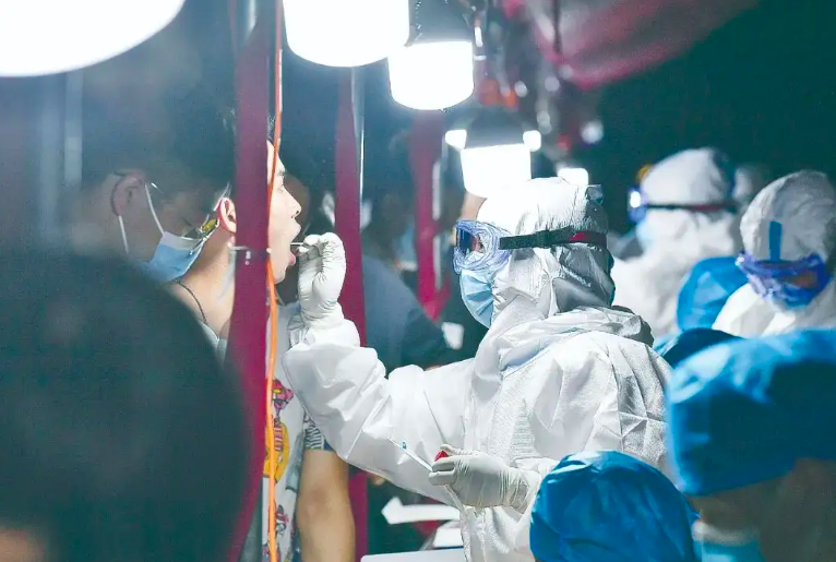 疫情滚动丨国家卫健委：昨日新增71例本土确诊病例、193例本土无症状感染者