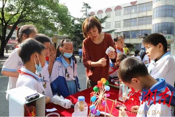 我们的节日·端午|大通湖区：少先队员情暖敬老院