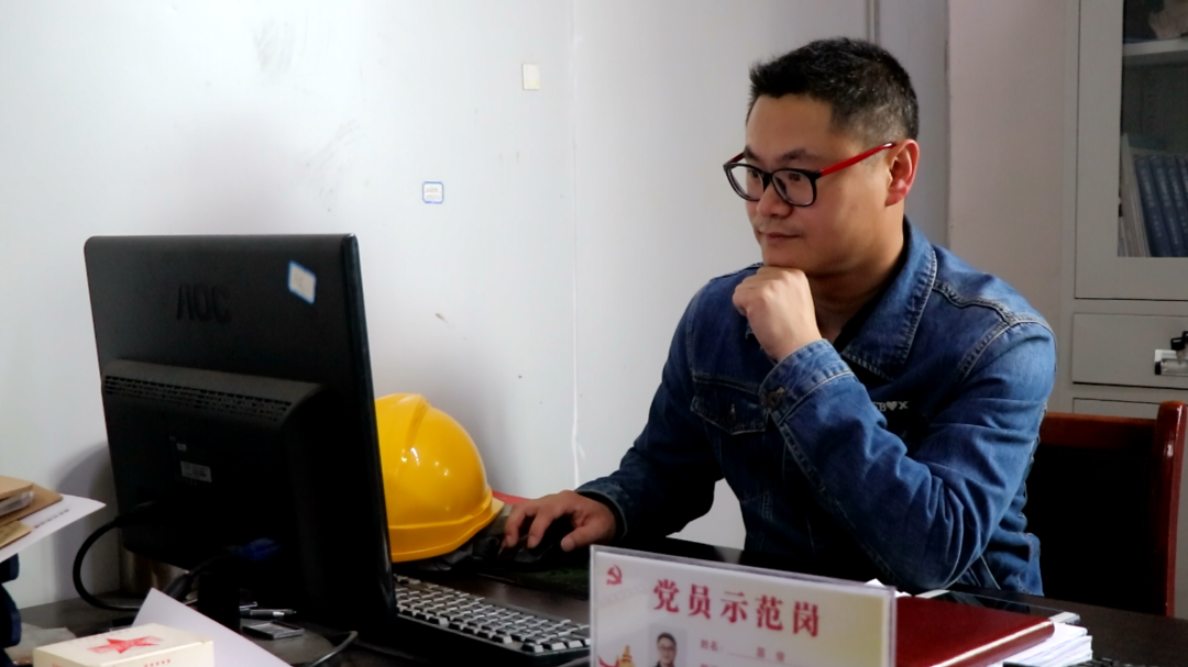 “再试一次，力争最好”——记全国五一劳动奖章获得者、湖南新合新生物医药有限公司合成事业部总监屈俊