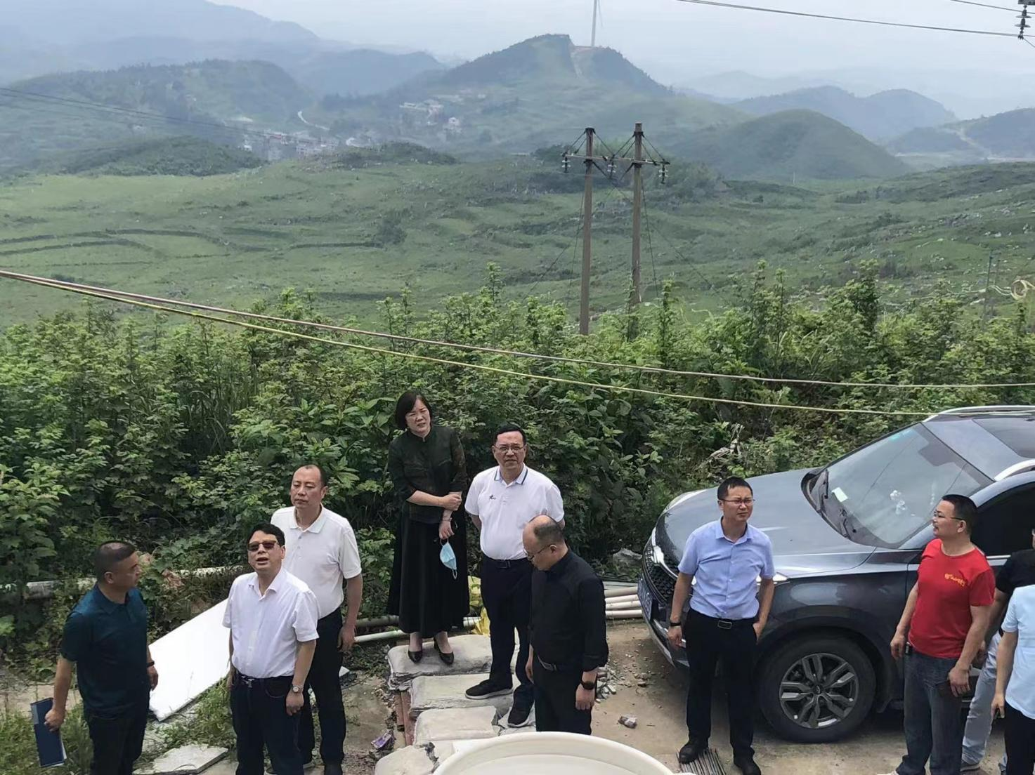 省廣播電視局檢查組到白果嶺發(fā)射基地檢查廣播電視安全播出工作