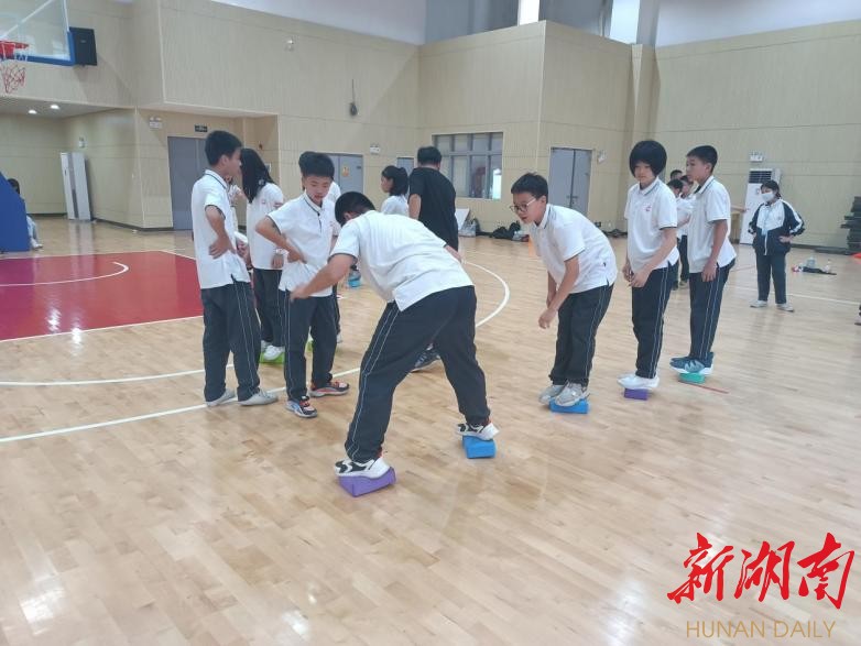 做什么运动能促进青少年生长 258e7367c090dd5a23b99e723ffb5c8e2183890e1655287054.jpg