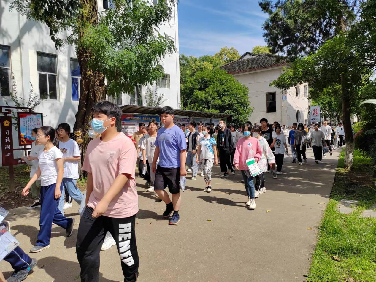 洪江市2022年普通高中学业水平考试顺利结束