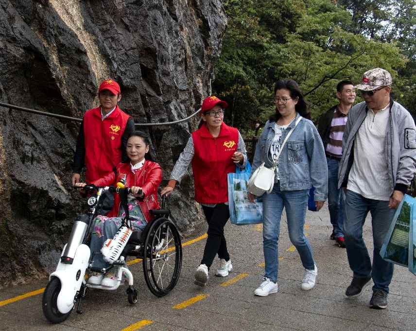 萤火之光，引领残友们一路向阳