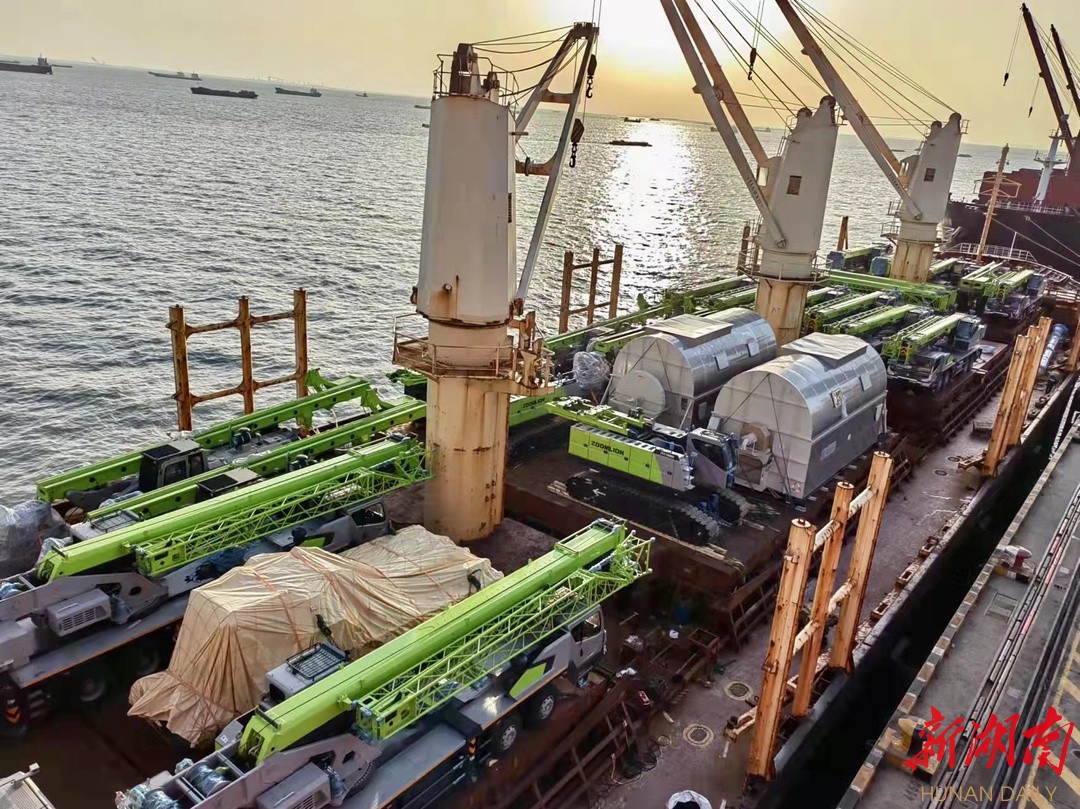 中联重科全线产品热销海外 200台高端装备劈波斩浪奔赴土耳其