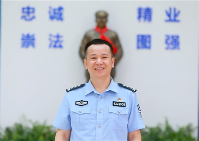 熊云峰。湖南法治报全媒体记者 李翔 摄 熊云峰。湖南法治报全媒体记者 李翔 摄