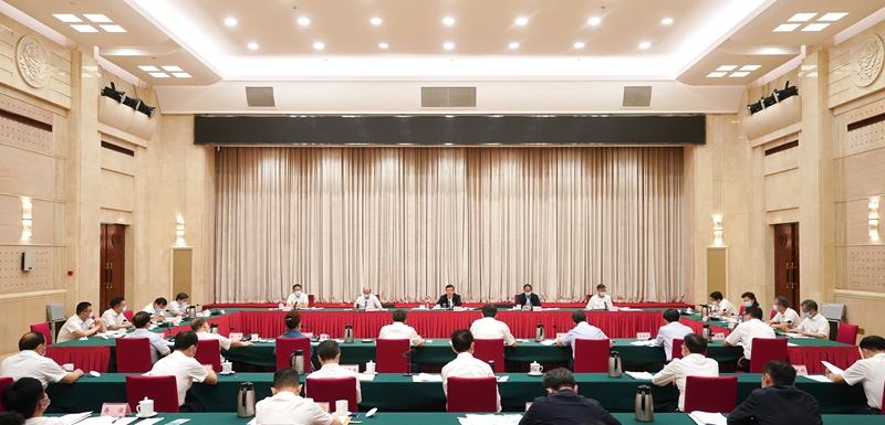 张庆伟：坚持全省一盘棋强化规划引领 加快构建现代化基础设施体系